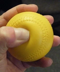 JUGS Sports JUGS Bucket Of Lite-Flite Baseballs Or Softballs